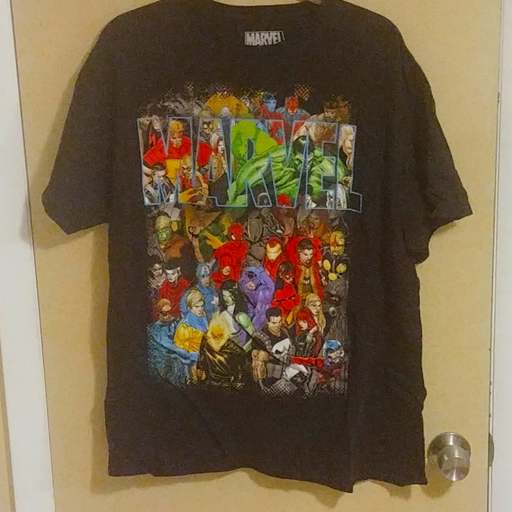 ⭐(Buy one with star get one with star free ) Marvel heroes t-shirt